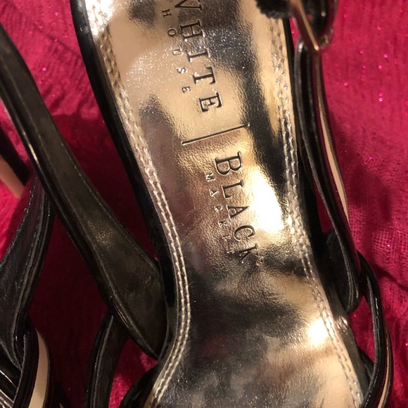WHITE HOUSE BLACK MARKET PATENT LEATHER SANDAL 6M - Picture 2 of 7